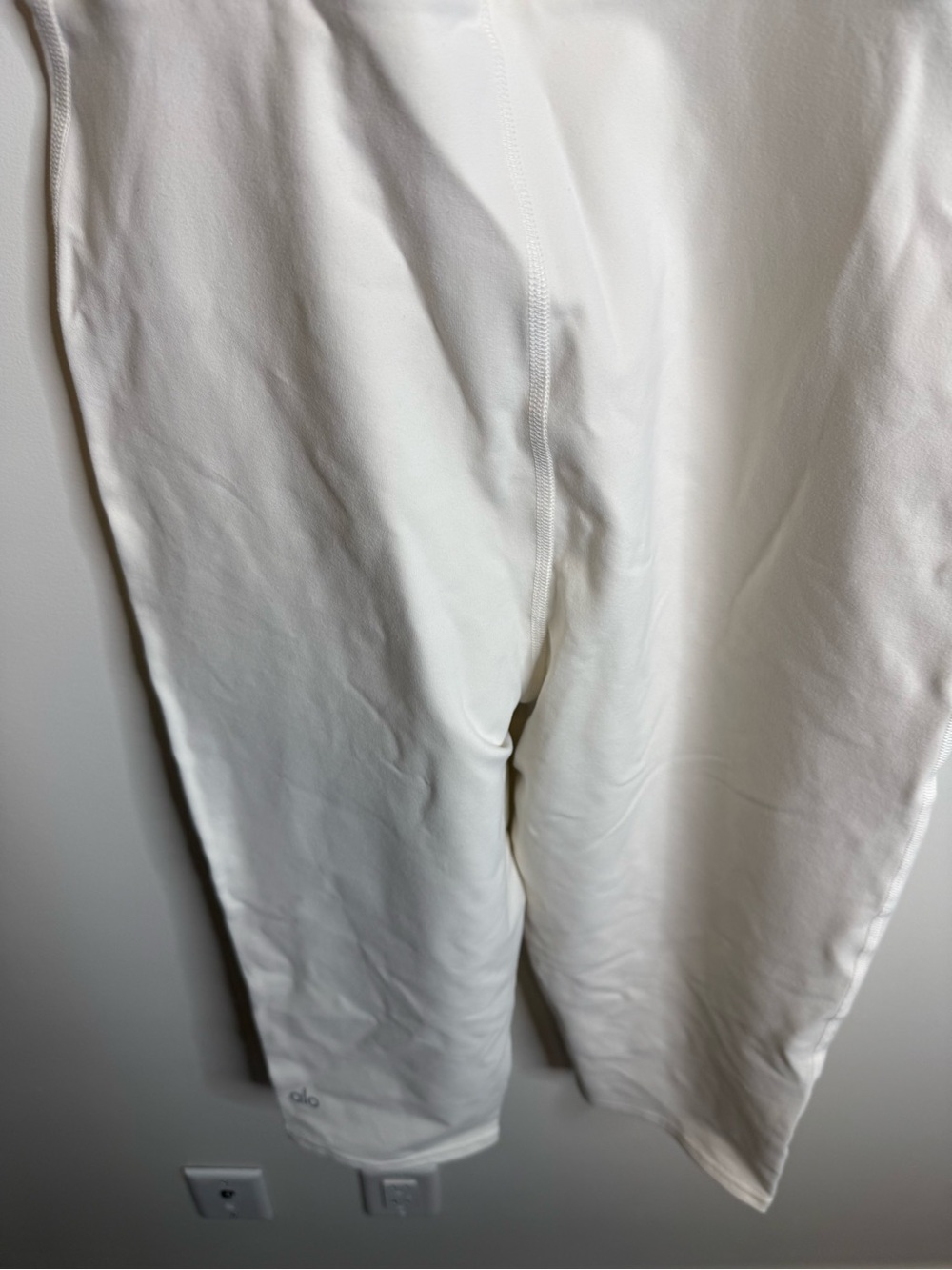 ALO Yoga One Piece jumpsuit capris white sports bra High support large - Picture 6 of 8